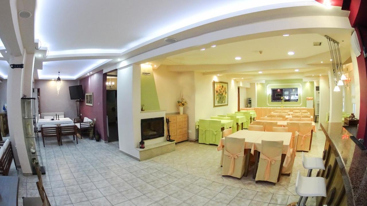 Hotel Erato Paralía Buitenkant foto