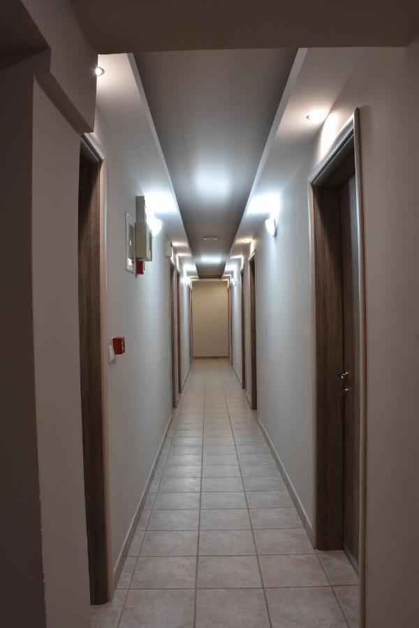 Hotel Erato Paralía Buitenkant foto